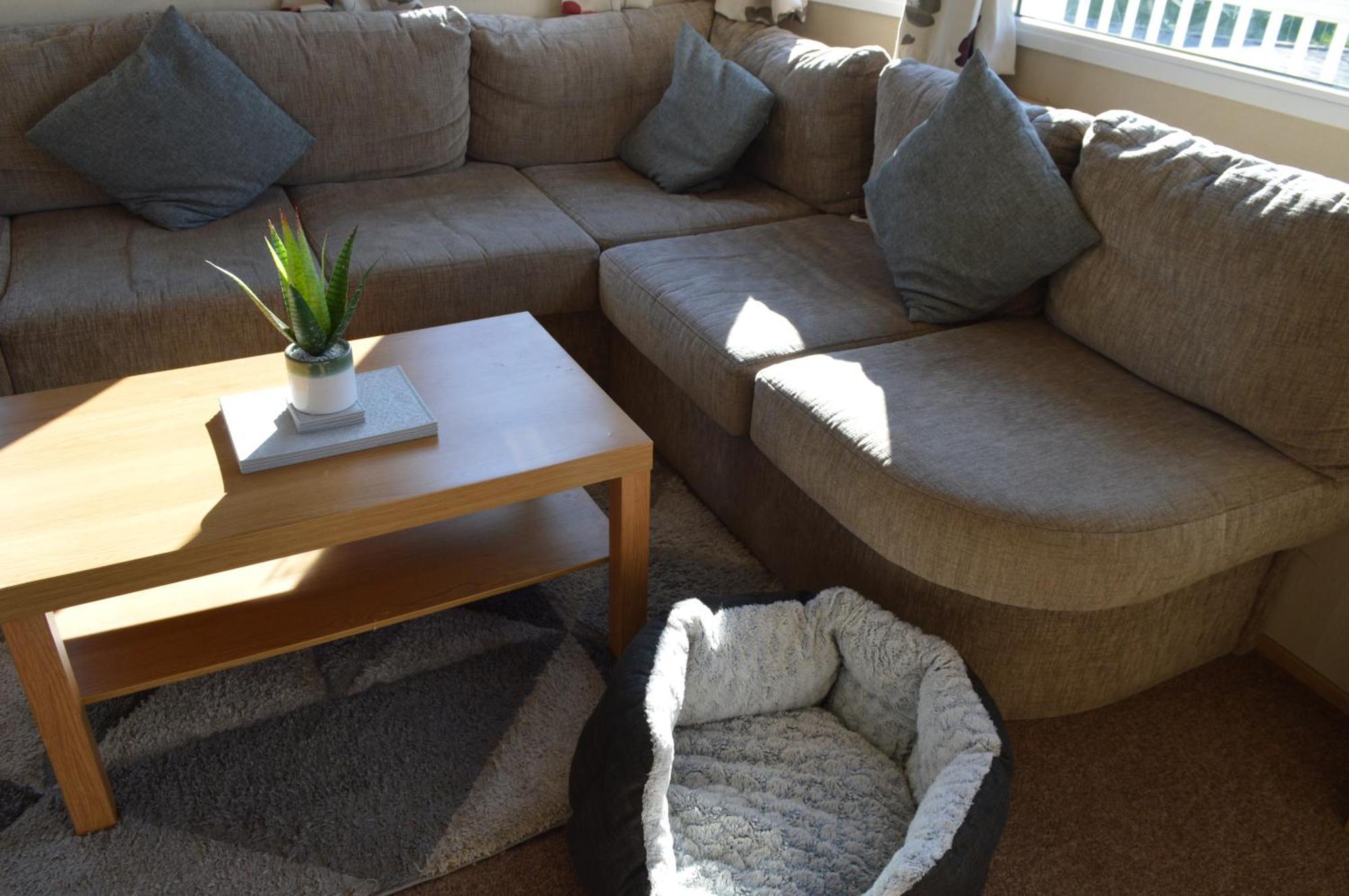 Luxury Hot Tub Caravan Lakes, 6 Berth, Dog & Pet Friendly